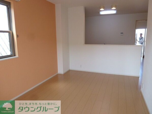 ウイングリバ-Iの物件内観写真